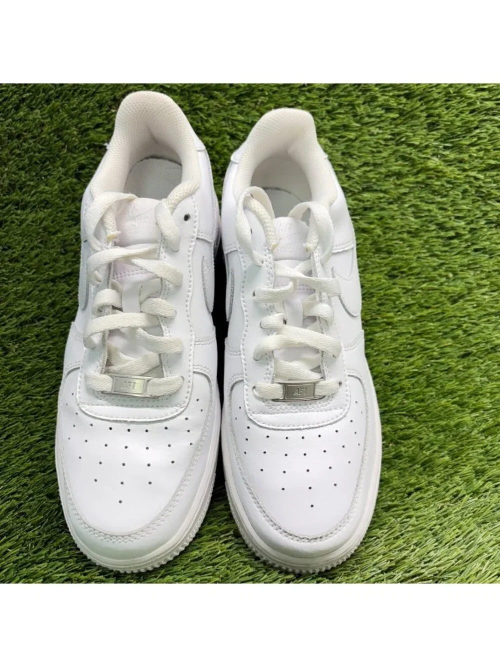 Nike please review